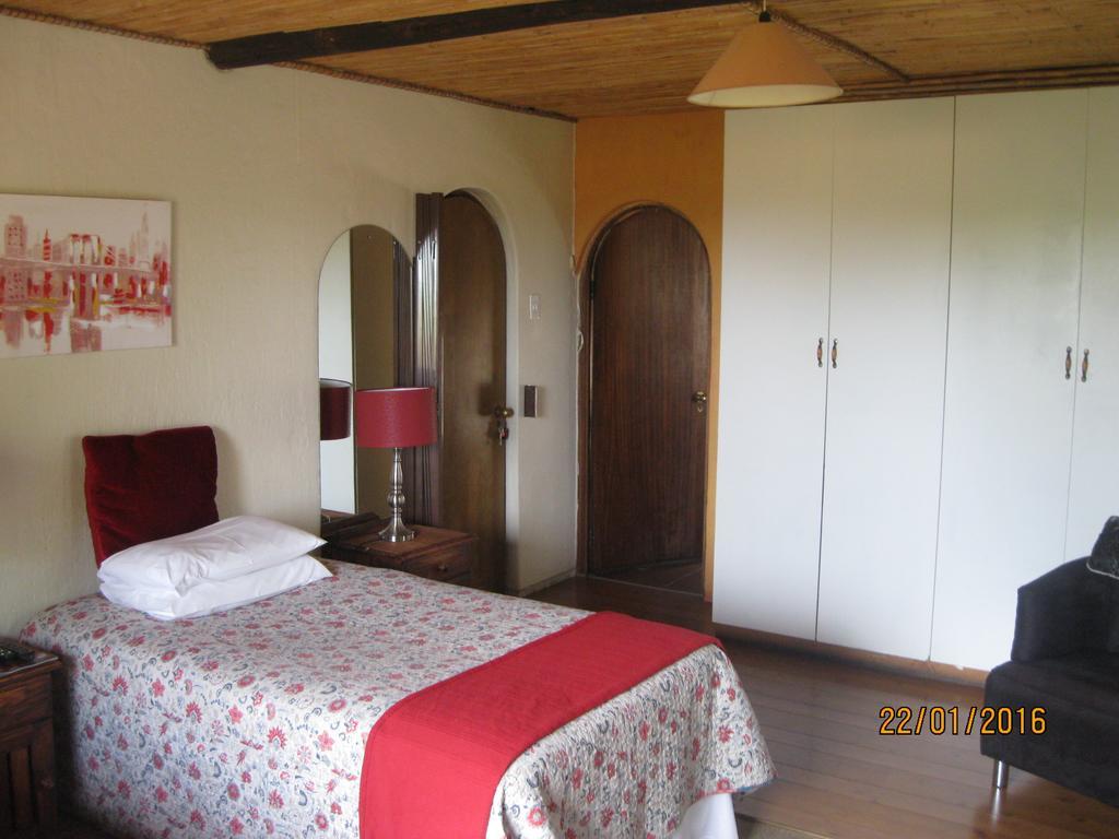 Treetops & Treats Guest House Претория Экстерьер фото