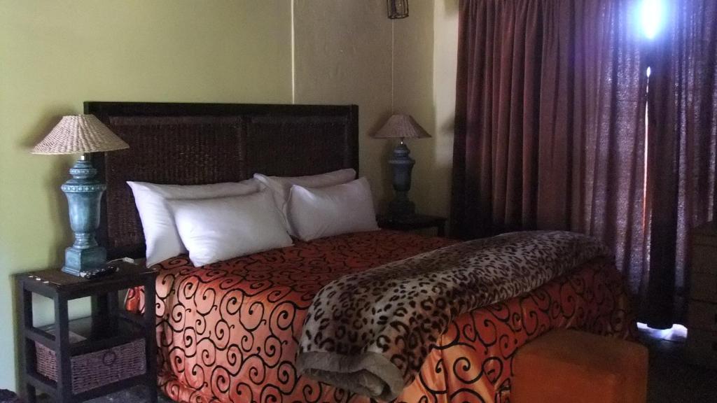 Treetops & Treats Guest House Претория Номер фото